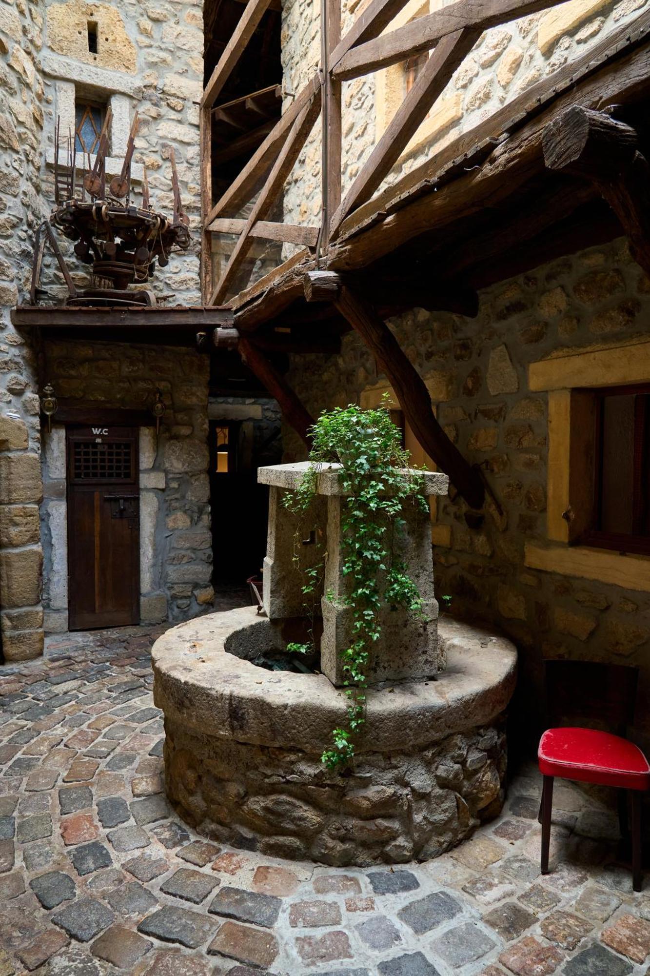 Aux Prisons De Montagny Bed & Breakfast Montagny  Eksteriør bilde