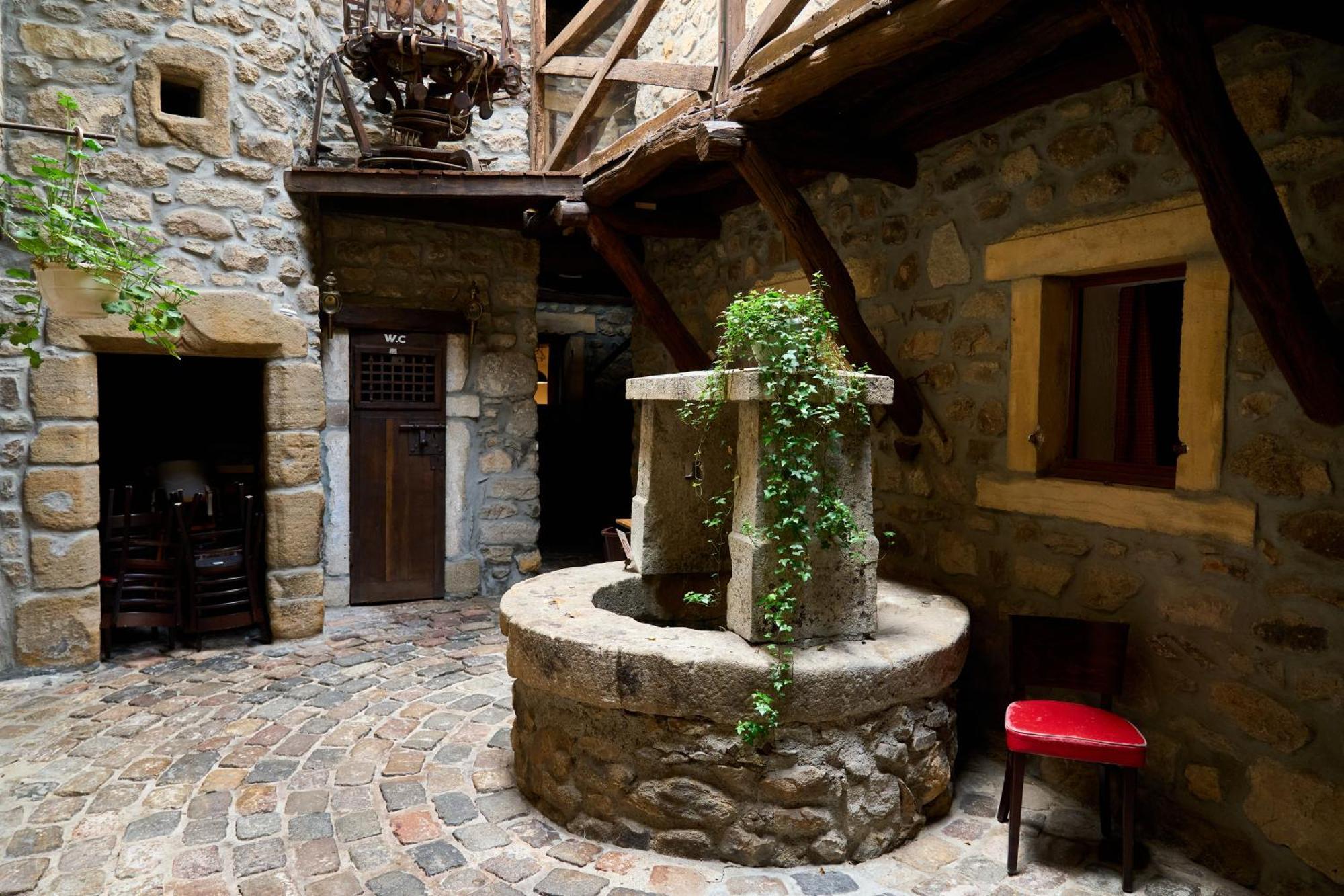 Aux Prisons De Montagny Bed & Breakfast Montagny  Eksteriør bilde